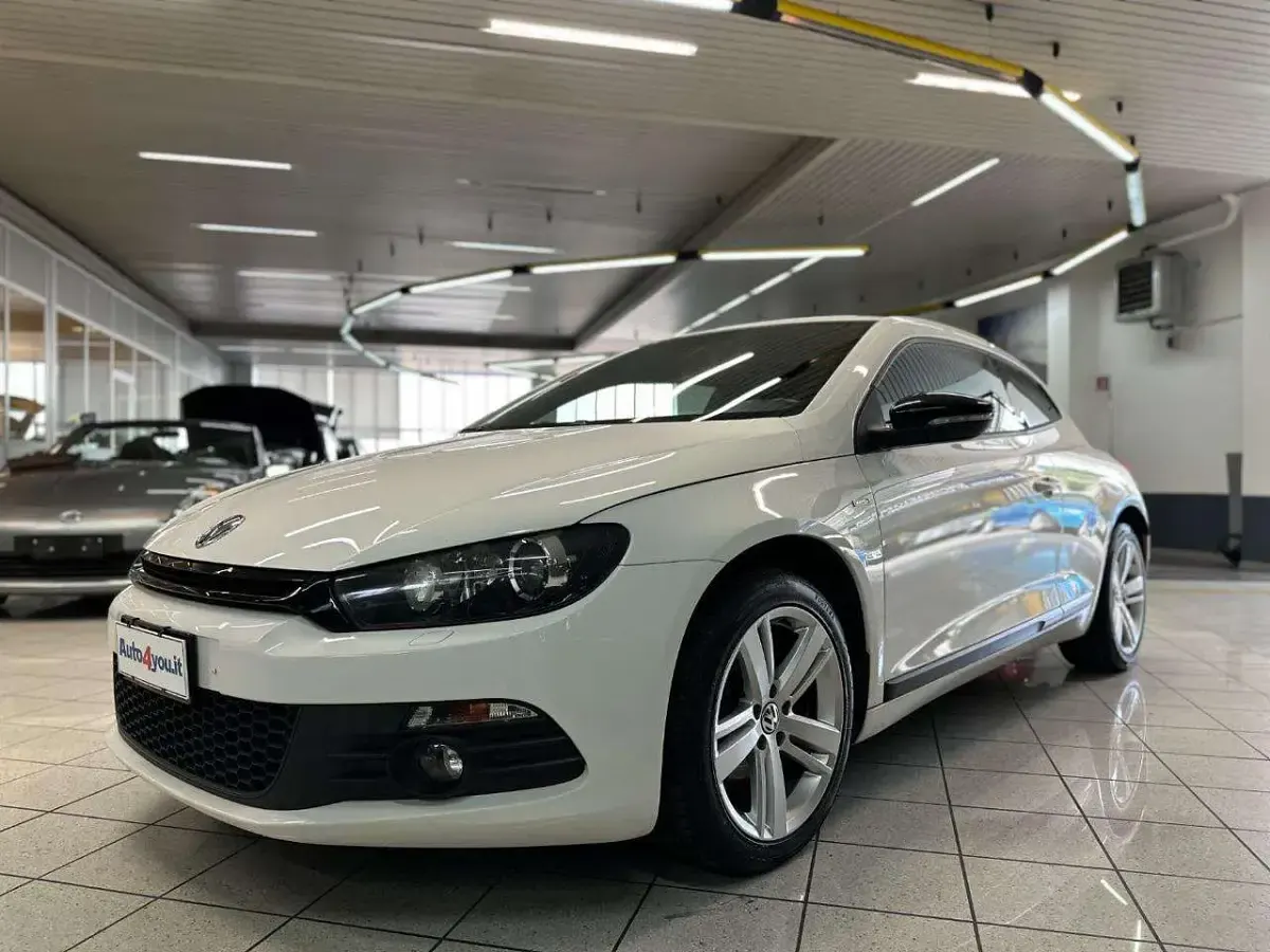 Usata VW Scirocco Match 122 CV (89 kW) 2012 Bianco Coupé