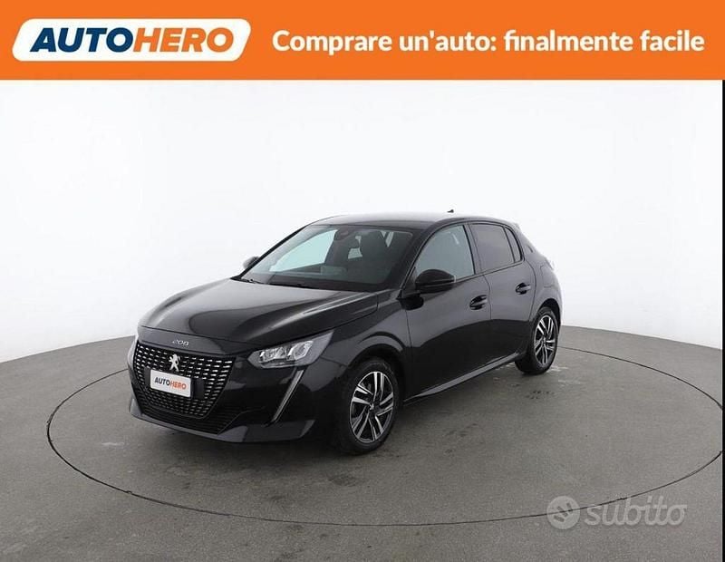 Usata Peugeot 208 Allure 101 CV (74 kW) 2023 Nero Utilitaria