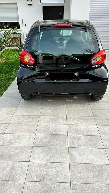 Usata Toyota Aygo 68 CV (50 kW) 2007 Nero Utilitaria