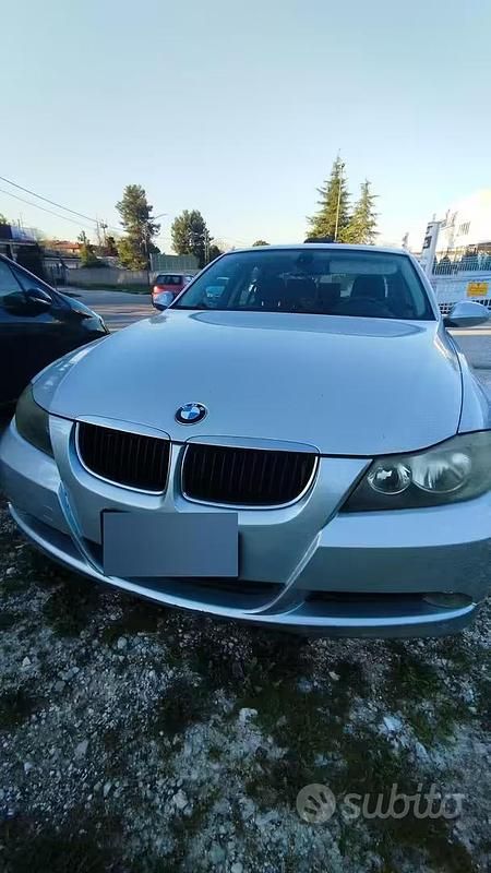 Usata BMW 318 122 CV (89 kW) 2005 Giallo Berlina