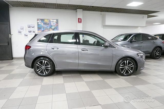 Usata Mercedes B180 Advanced 116 CV (85 kW) 2023 Antracite Monovolume