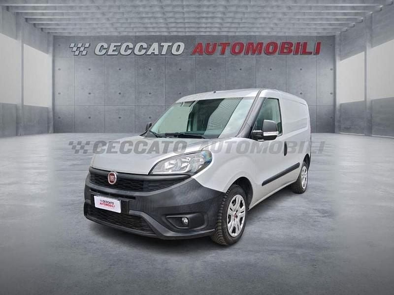 Usata Fiat Doblò 95 CV (69 kW) 2018 Argento Monovolume
