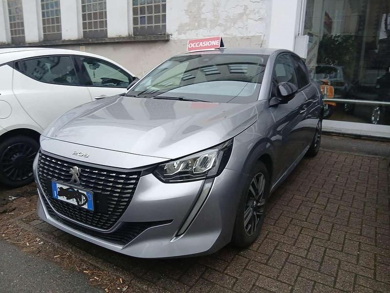 Usata Peugeot 208 Allure 101 CV (74 kW) 2022 Argento Utilitaria