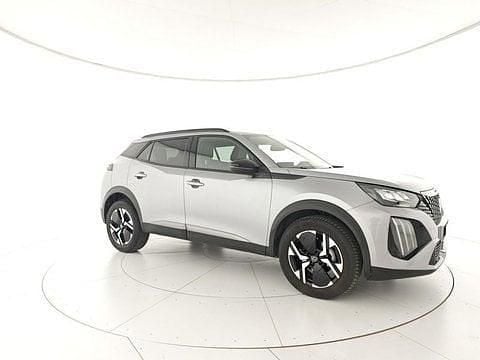 Usado Peugeot 2008 Allure 102 HP (75 kW) 2024 SUV