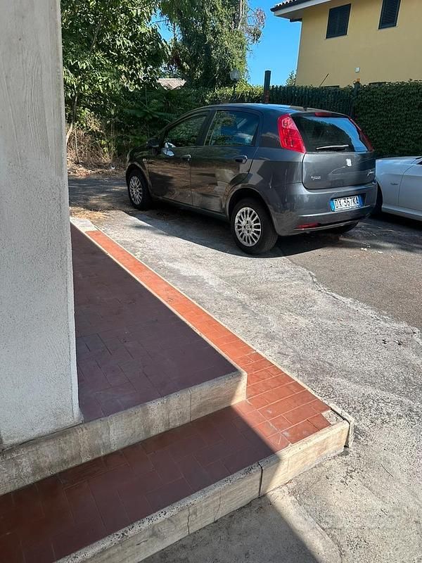 Usata Fiat Punto 77 CV (56 kW) 2009 Grigio Utilitaria