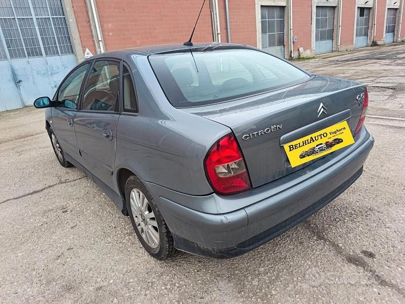 Usata Citroën C5 109 CV (80 kW) 2005 Grigio Berlina