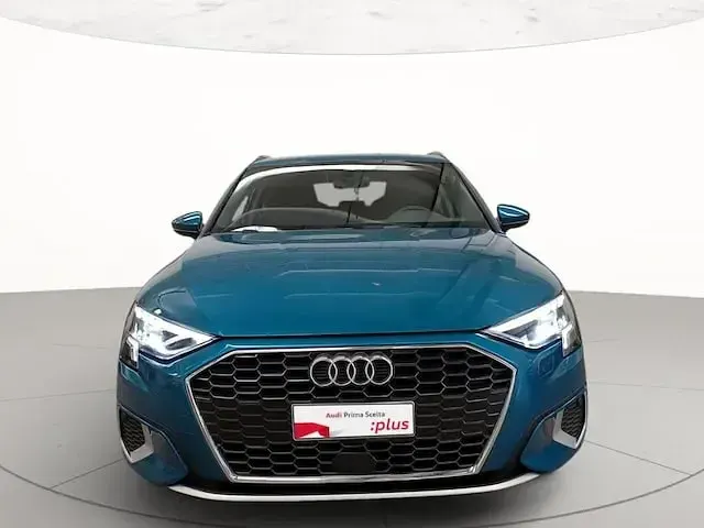 Usata Audi A3 S-Line 150 CV (110 kW) 2022 Blu atollo metallizzato Berlina