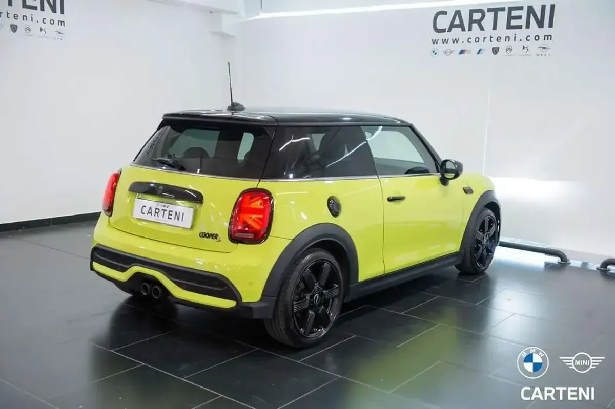 Usata Mini Cooper S 178 CV (130 kW) 2023 Zesty yellow Utilitaria