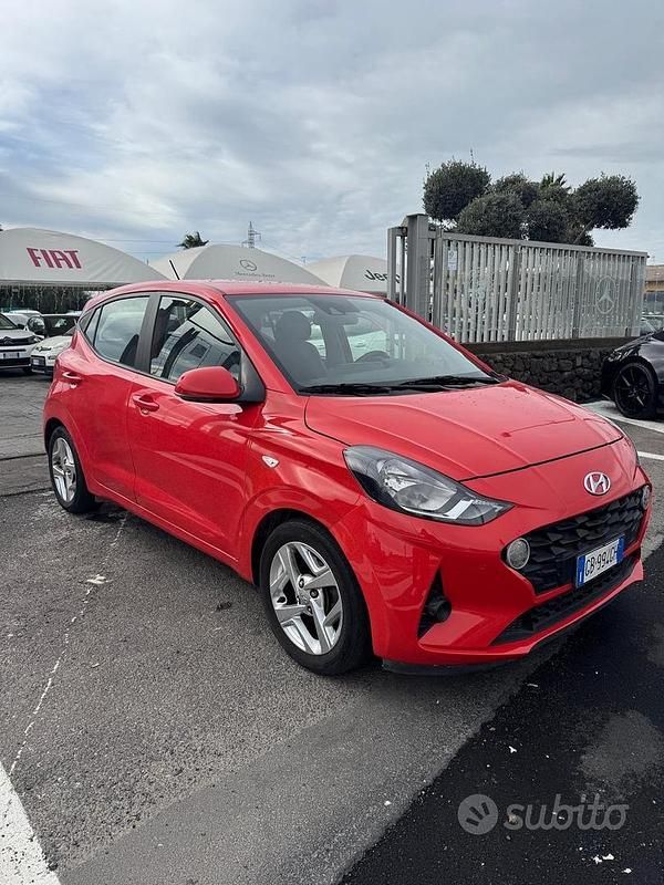 Usata Hyundai i10 Prime 66 CV (48 kW) 2020 Rosso Utilitaria