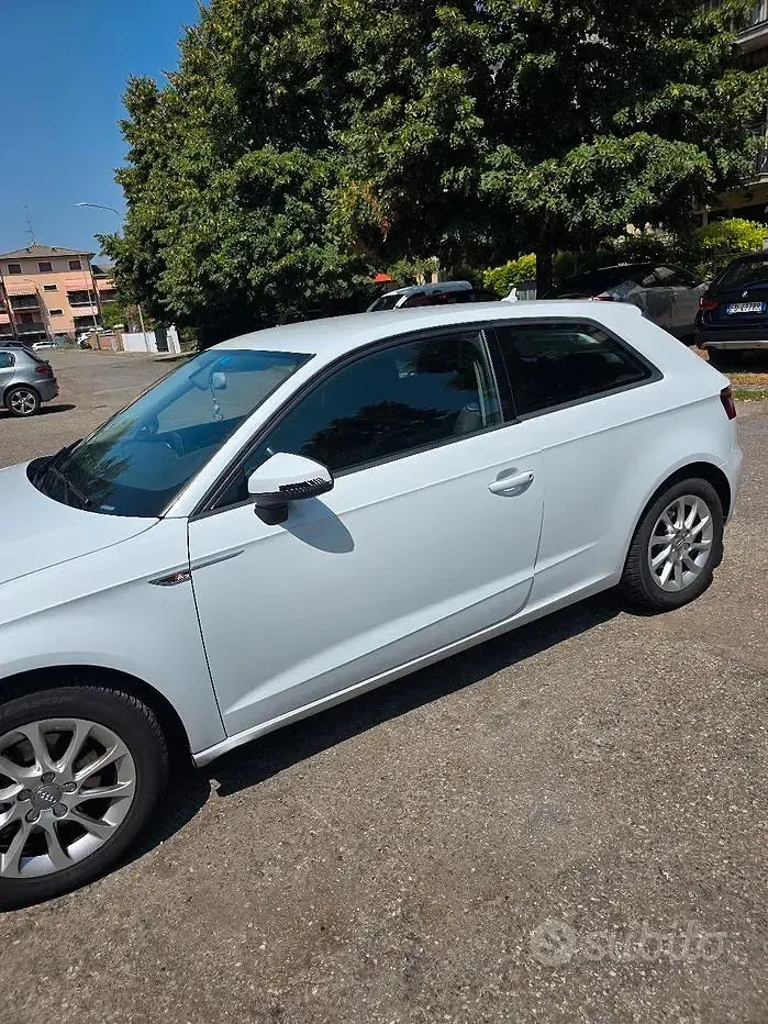Usata Audi A3 105 CV (77 kW) 2013 Bianco Berlina
