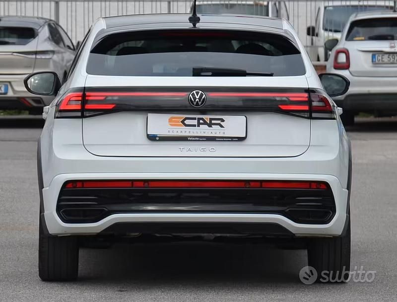Begagnad VW Taigo R-line 110 HK (80 kW) 2023 Vit SUV