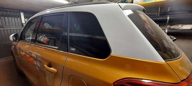 Usata Suzuki Vitara Cool 129 CV (94 kW) 2021 Oro SUV