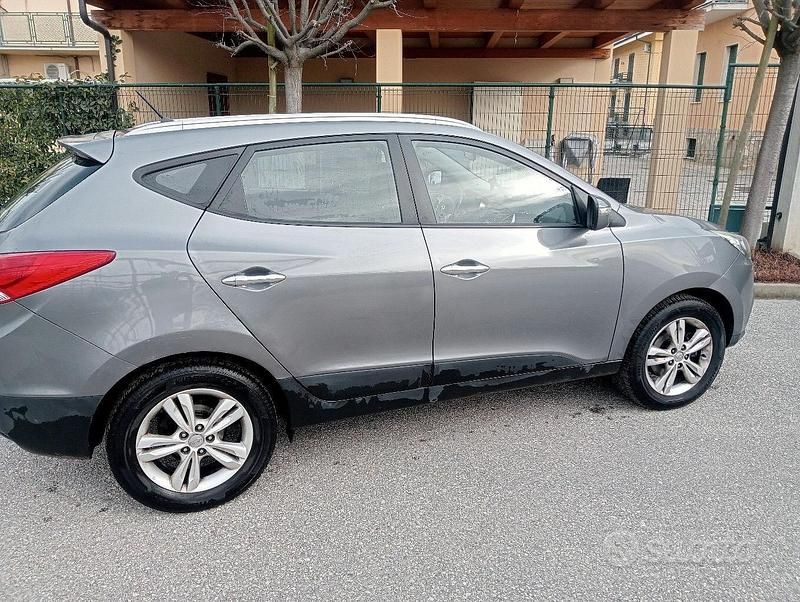 Usata Hyundai ix35 115 CV (84 kW) 2012 Grigio SUV