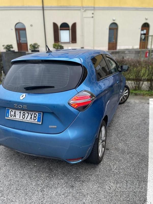 Usata Renault Zoe Zen 100 kW (136 CV) 2020 Blu/azzurro Utilitaria