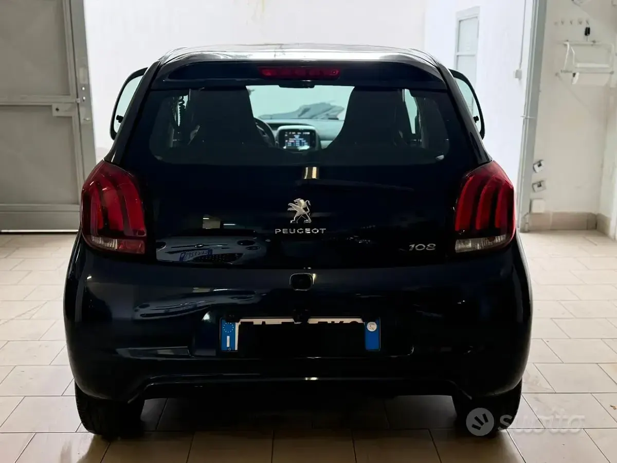 Usata Peugeot 108 Active 82 CV (60 kW) 2015 Grigio Berlina