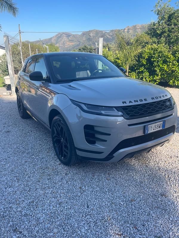 Begagnad Land Rover Range Rover evoque First Edition 179 HK (131 kW) 2020 Grå SUV
