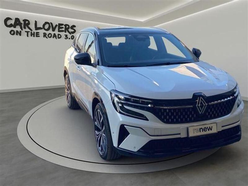 Begagnad Renault Austral Iconic 200 HK (147 kW) 2023 Vit SUV