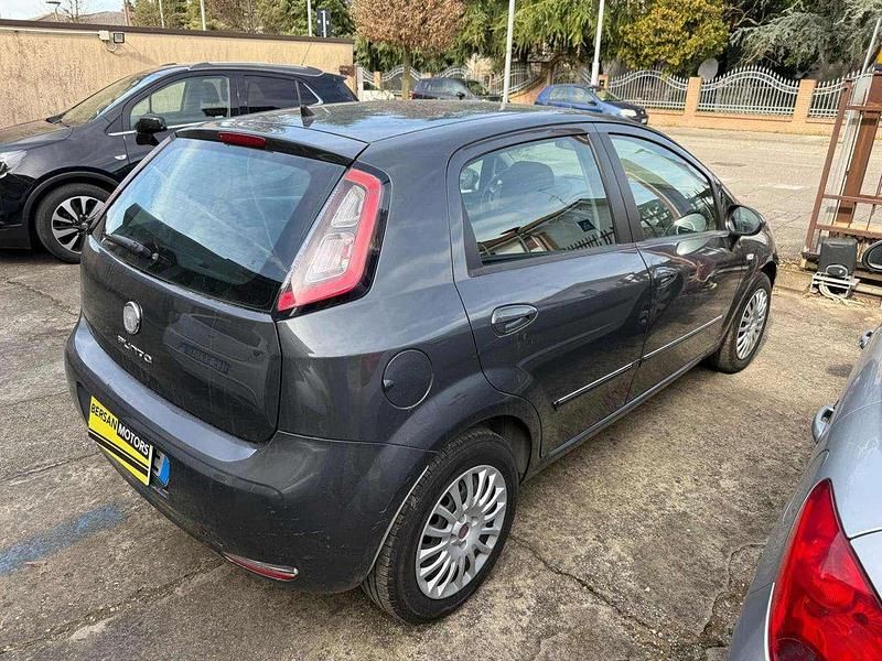 Usata Fiat Punto Lounge 75 CV (55 kW) 2012 Grigio scuro Utilitaria