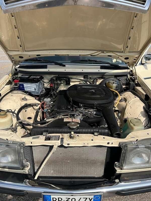 Usata Mercedes 230 136 CV (100 kW) 1984