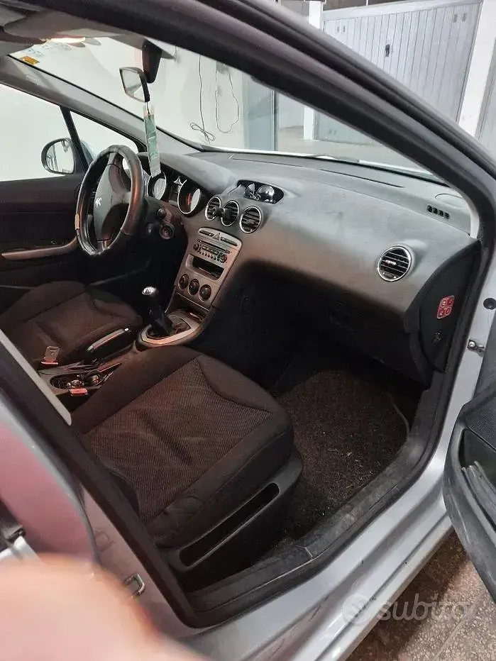 Usata Peugeot 308 93 CV (68 kW) 2008 Berlina
