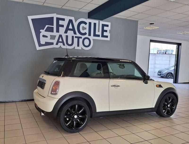 Usata Mini Cooper D Chili 109 CV (80 kW) 2007 Beige Utilitaria