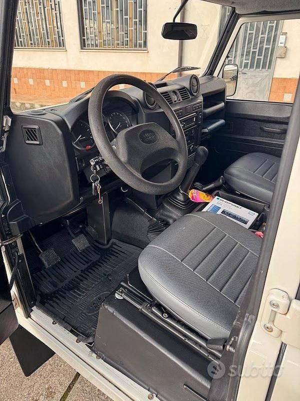 Usata Land Rover Defender 2010 Bianco SUV
