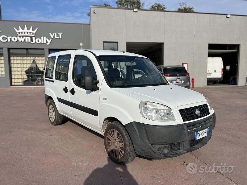 Käytetty Fiat Doblò Dynamic 105 HP (77 kW) 2007 Valkoinen Tila-auto