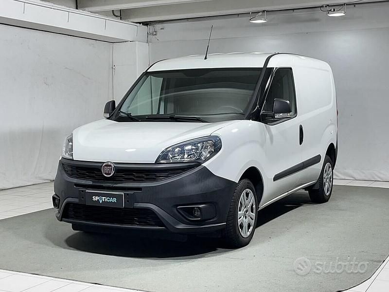 Bianco Usata 2021 Fiat Doblò Lounge Monovolume | 11.400 € (Ottimo prezzo) - Immagine 1/4