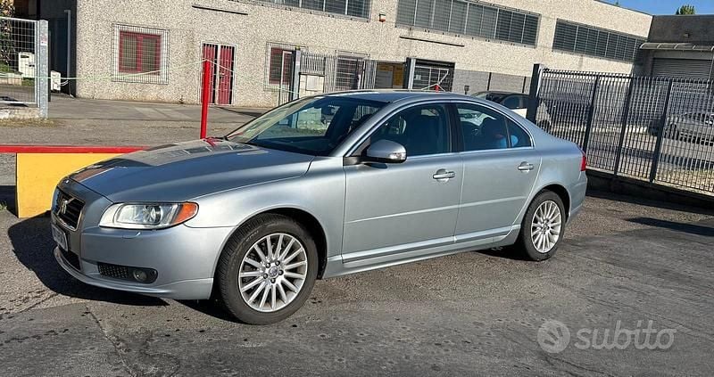 Usata Volvo S80 185 CV (136 kW) 2008 Grigio Berlina