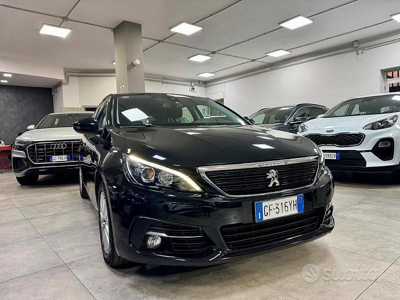 Nero Usata 2021 Peugeot 308 Business-Line Tre volumi | 11.490 € (Ottimo prezzo) - Immagine 1/4
