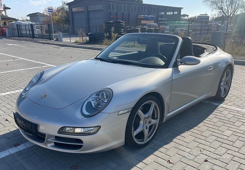 Usata Porsche 997 2005 Grigio Cabrio