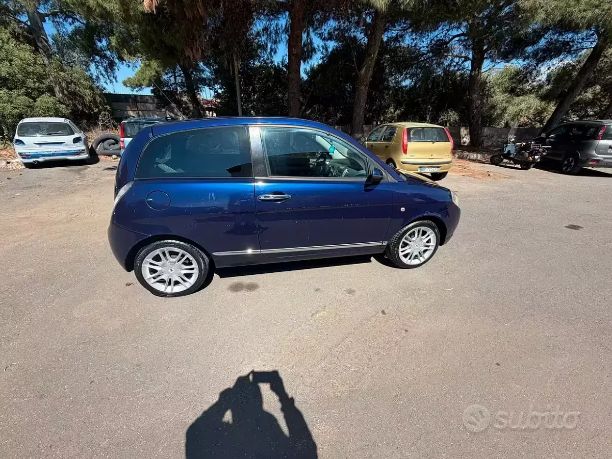 Usata Lancia Ypsilon 60 CV (44 kW) 2006 Blu Utilitaria