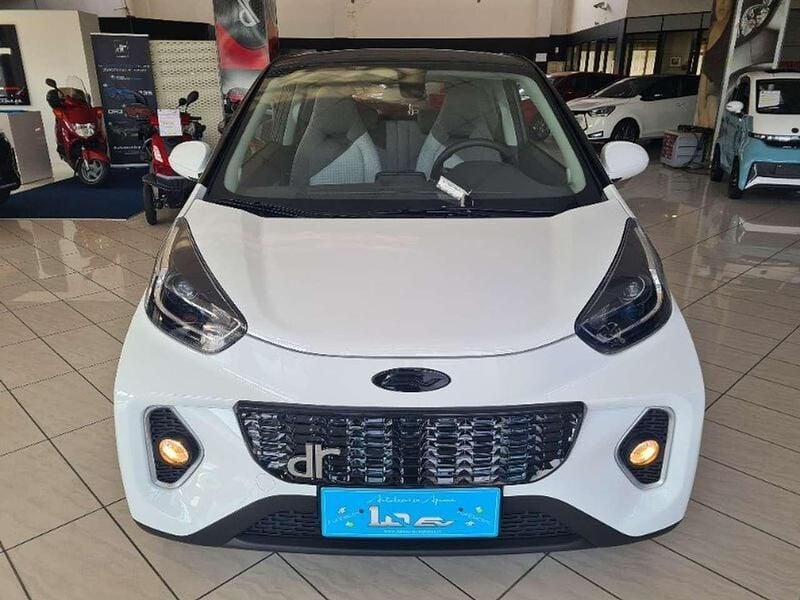 Nuova DR DR 1.0 44 kW (61 CV) 2025 Bianco / nero Utilitaria