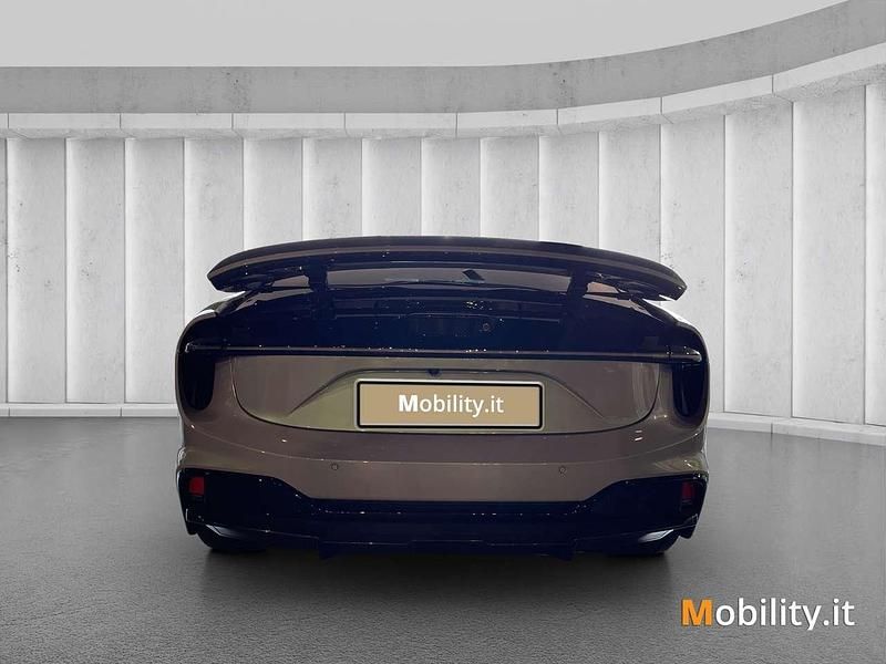 Nuova Lotus Emeya 139 kW (190 CV) 2026 Boreal grey Utilitaria