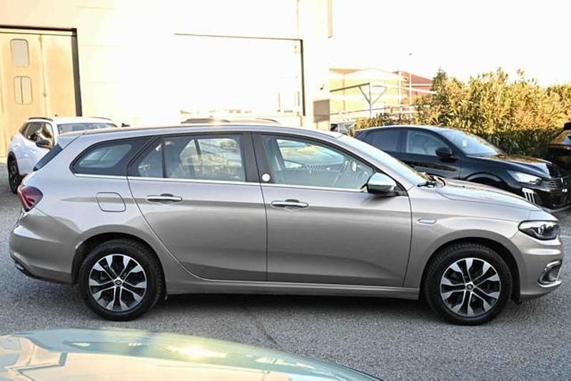 Usata Fiat Tipo Lounge 120 CV (88 kW) 2020 Beige Station wagon