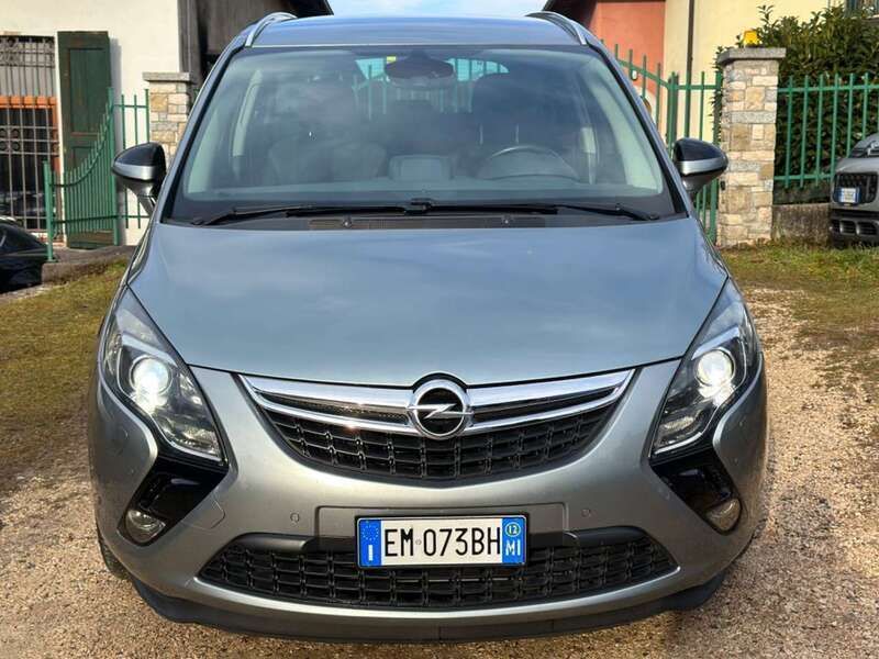 Usata Opel Zafira Tourer Cosmo 165 CV (121 kW) 2012 Grigio Monovolume