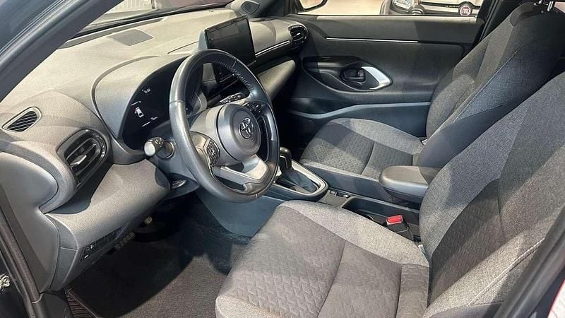 Usata Toyota Yaris Cross Trend 92 CV (67 kW) 2022 Nero SUV