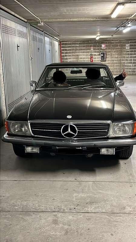 Usata Mercedes SL350 194 CV (142 kW) 1990 Nero Cabrio