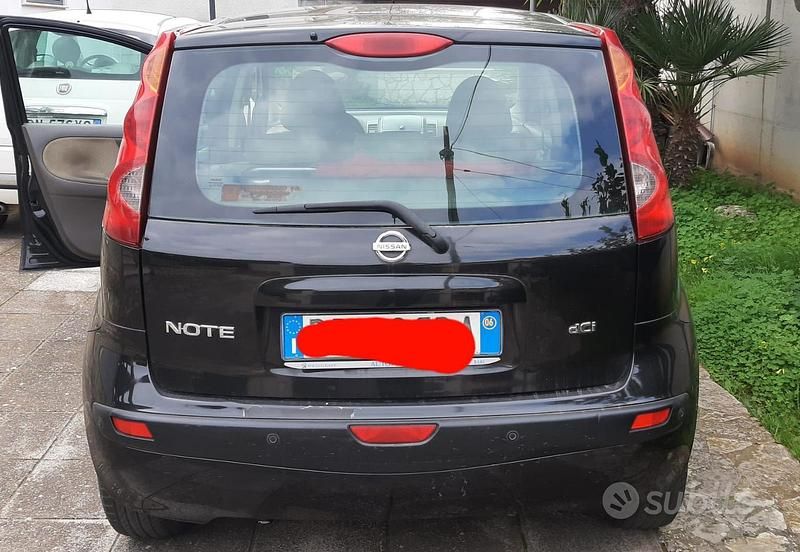 Usata Nissan Note 86 CV (63 kW) 2006 Nero Utilitaria