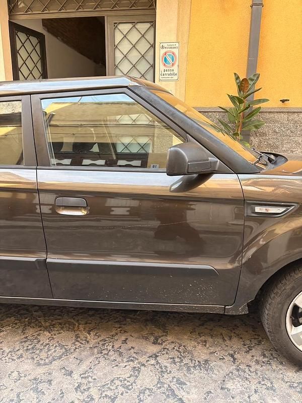 Usata Kia Soul 126 CV (92 kW) 2009 Marrone SUV