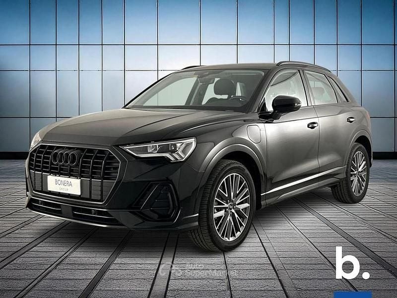 Argento Usata 2025 Audi Q3 S-Line SUV | 39.500 € (Buon prezzo) - Immagine 1/4