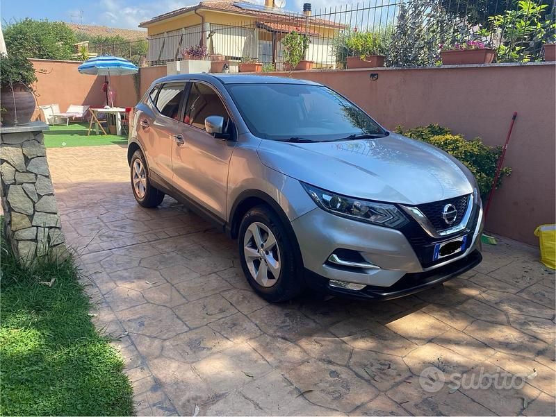 Argento Usata 2019 Nissan Qashqai Acenta SUV | 15.000 € (Cara) - Immagine 1/4