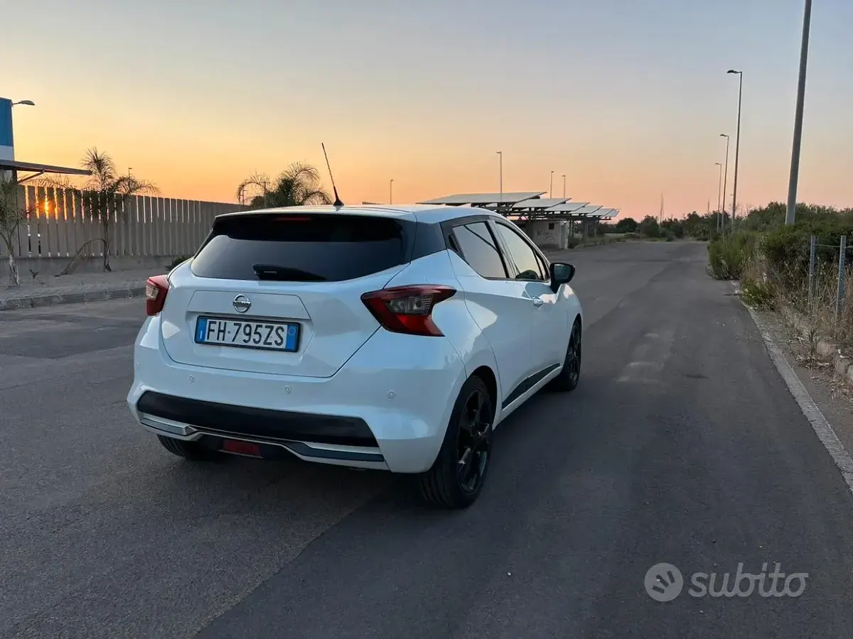 Usata Nissan Micra Tekna 90 CV (66 kW) 2017 Bianco Utilitaria
