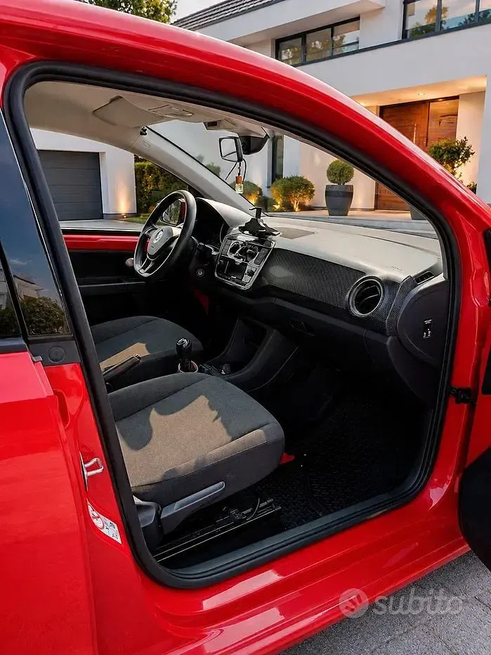 Usata VW up! move up! 60 CV (44 kW) 2020 Rosso Utilitaria