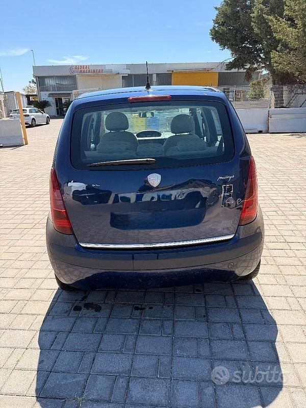 Usata Lancia Musa 90 CV (66 kW) 2006 Blu Monovolume