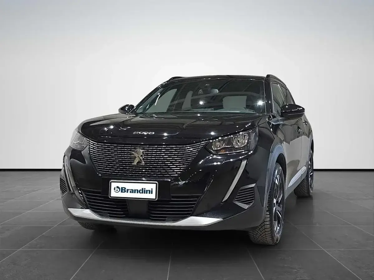 Usata Peugeot 2008 Allure 102 CV (75 kW) 2023 SUV