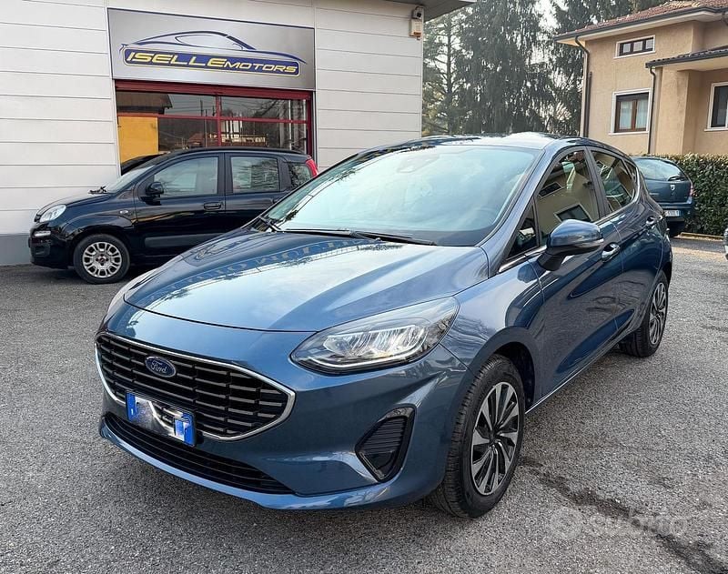 Usata Ford Fiesta 75 CV (55 kW) 2023 Grigio Berlina