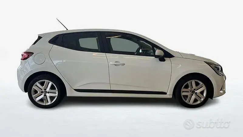 Begagnad Renault Clio V Zen 100 HK (73 kW) 2022 Sedan
