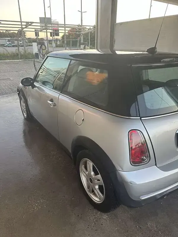 Usata Mini Cooper 116 CV (85 kW) 2005 Utilitaria