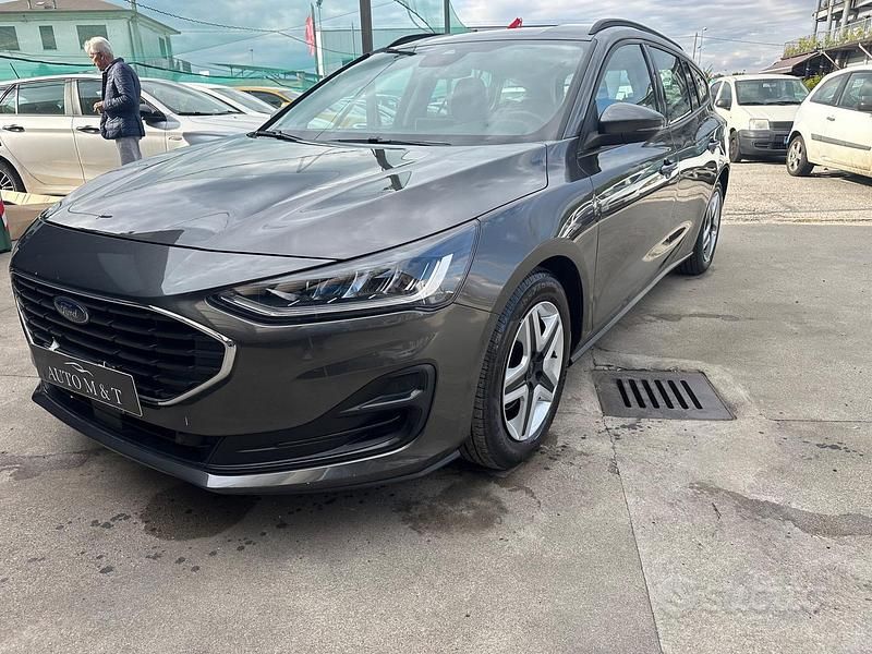 Usata Ford Focus Business Edition 120 CV (88 kW) 2022 Grigio Station wagon